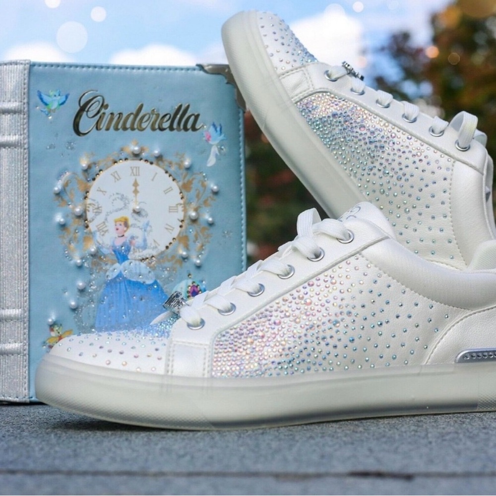DISNEY X ALDO GLASS SNEAKER 💎💎 White Crystal-Embellished Women's 8 NEVER WORN!!